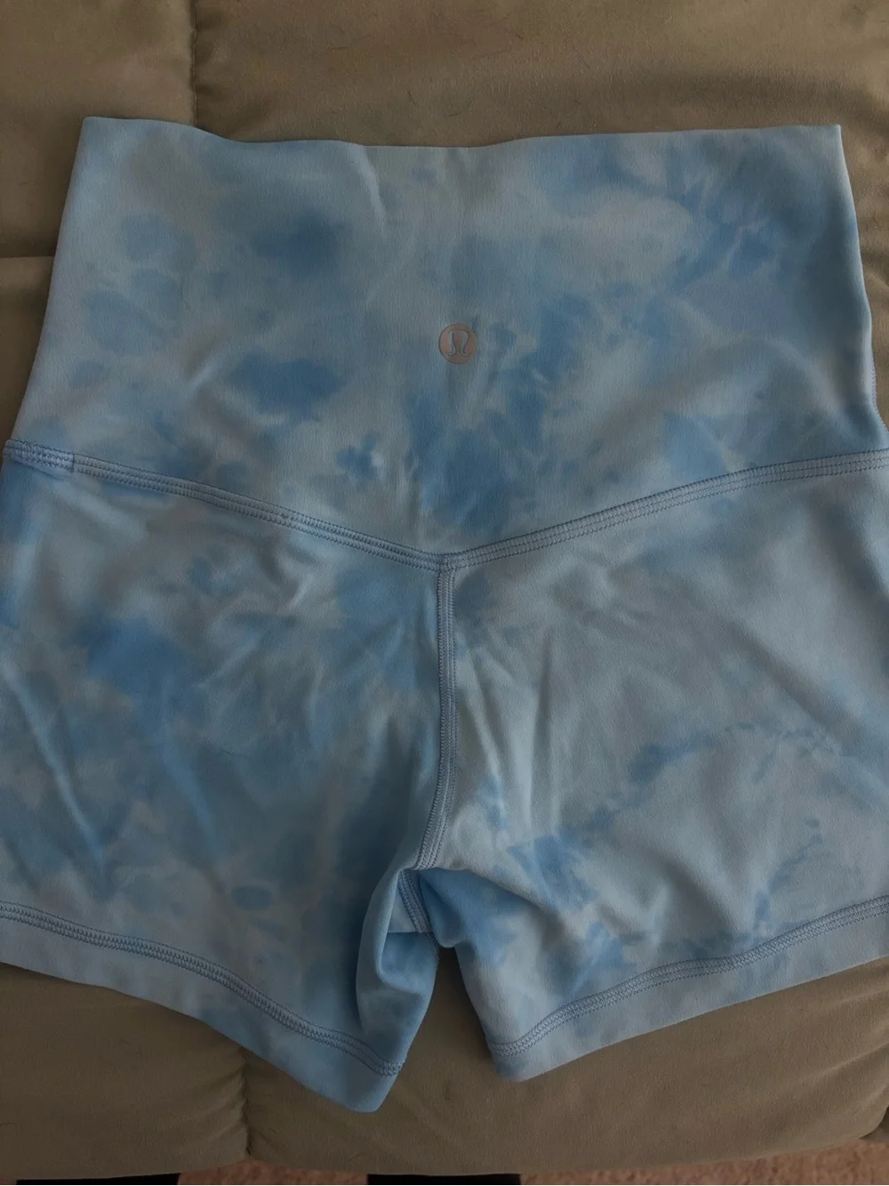 lululemon athletica shorts and bra matching set.